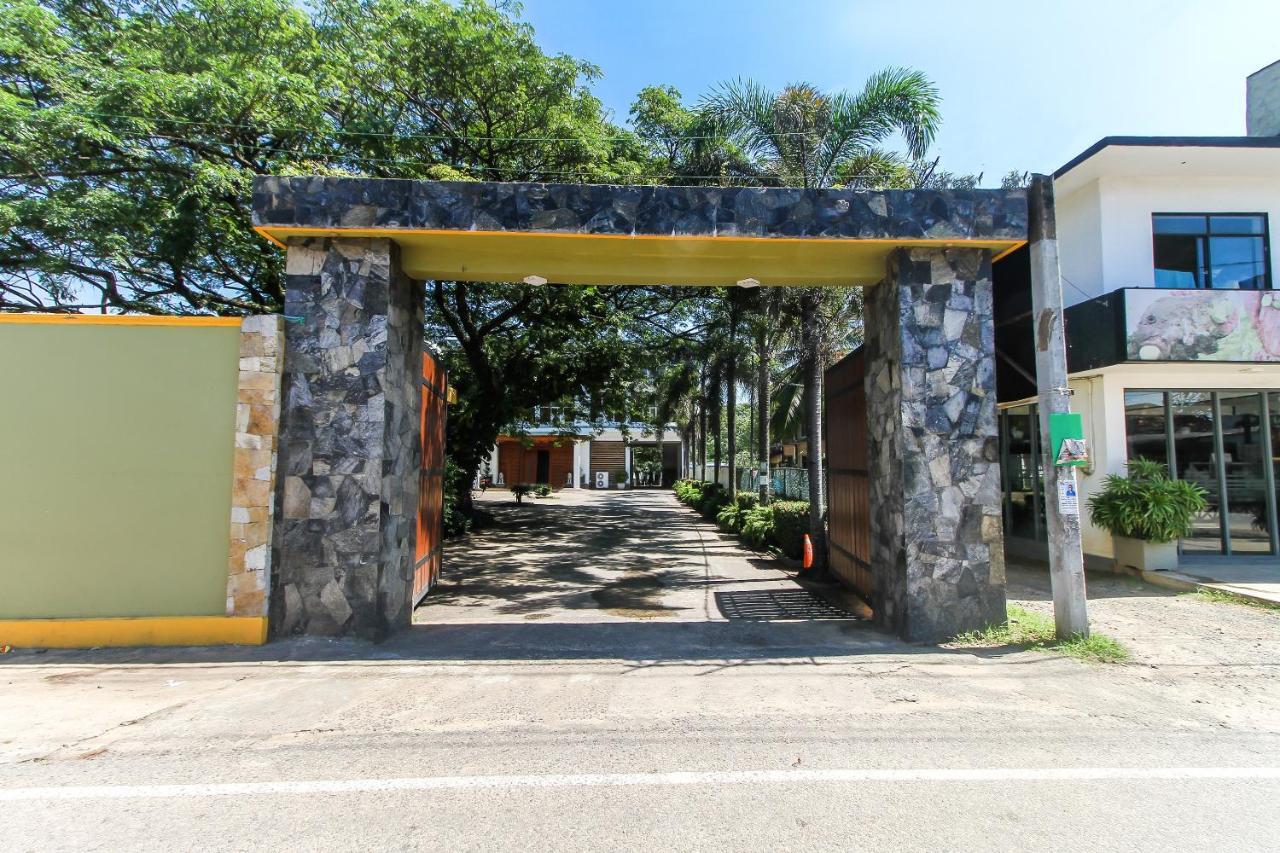 Oyo 471 Randiya Hotel Moratuwa Exterior foto